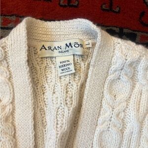 Aran Mór Women's Cream Merino Wool Cardigan